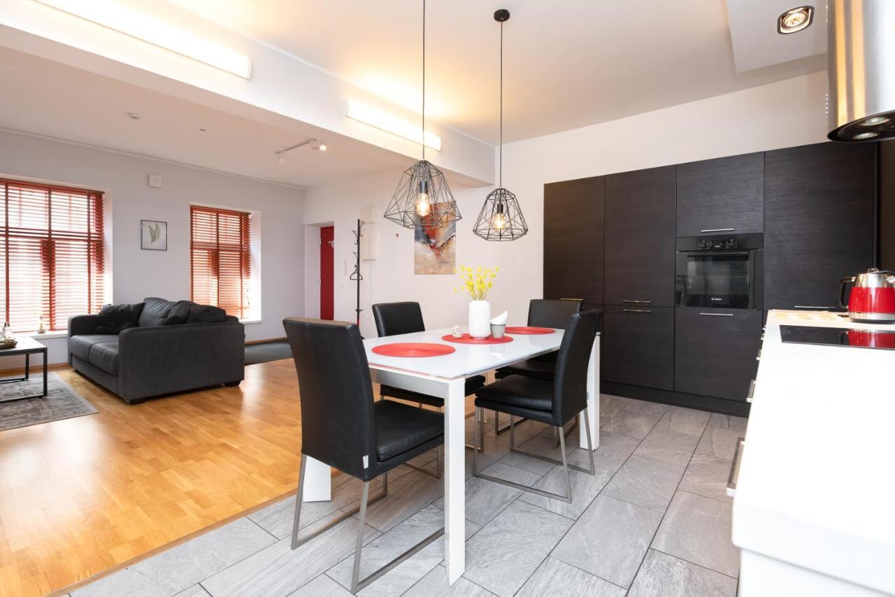 Stylish Apartment With Parking In Telliskivi Tallinn Ngoại thất bức ảnh