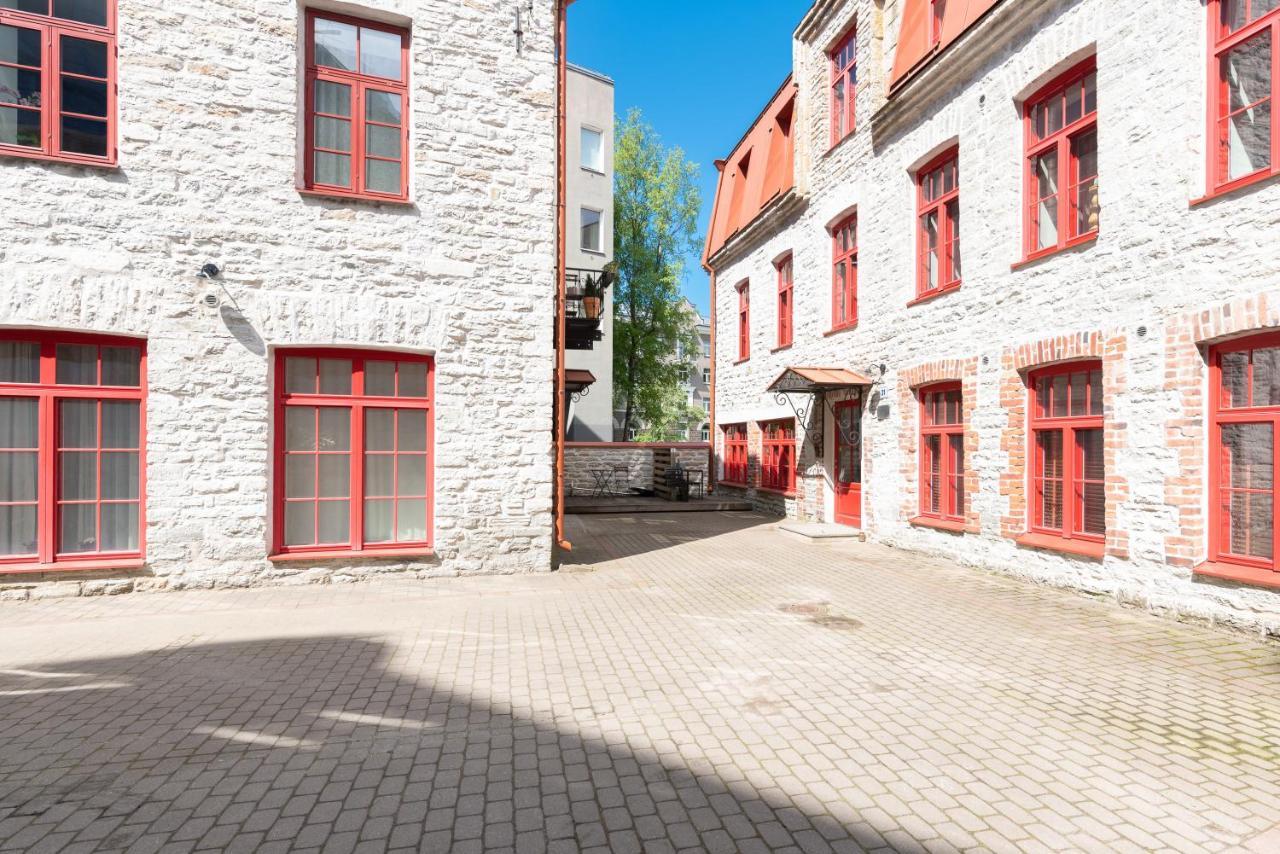 Stylish Apartment With Parking In Telliskivi Tallinn Ngoại thất bức ảnh
